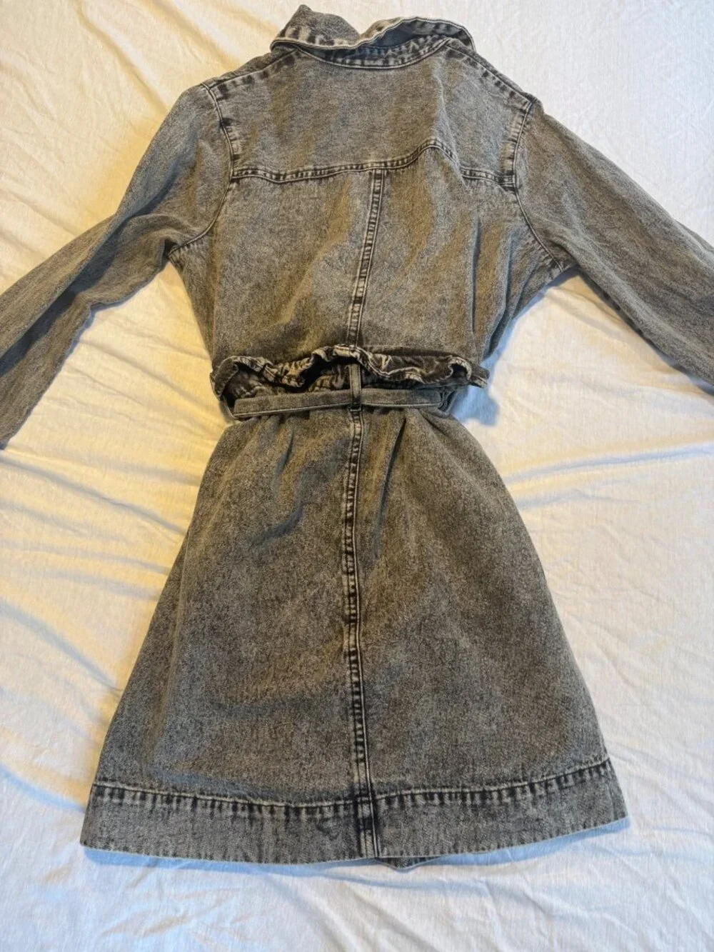 WHO WHAT WEAR Denim Jacket Size S Grey Acid Wash Button Front